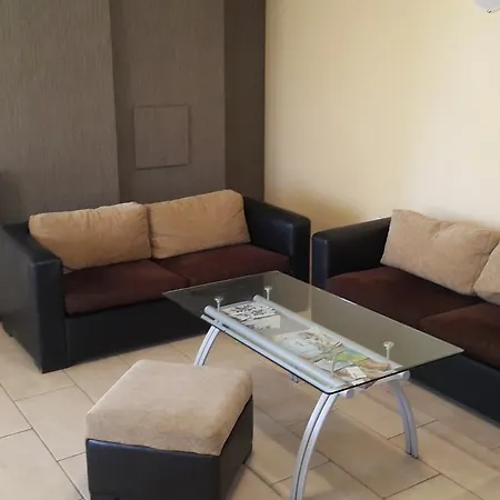 Biyana Apartment *